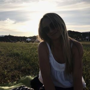 Meet your Posher, Taylor